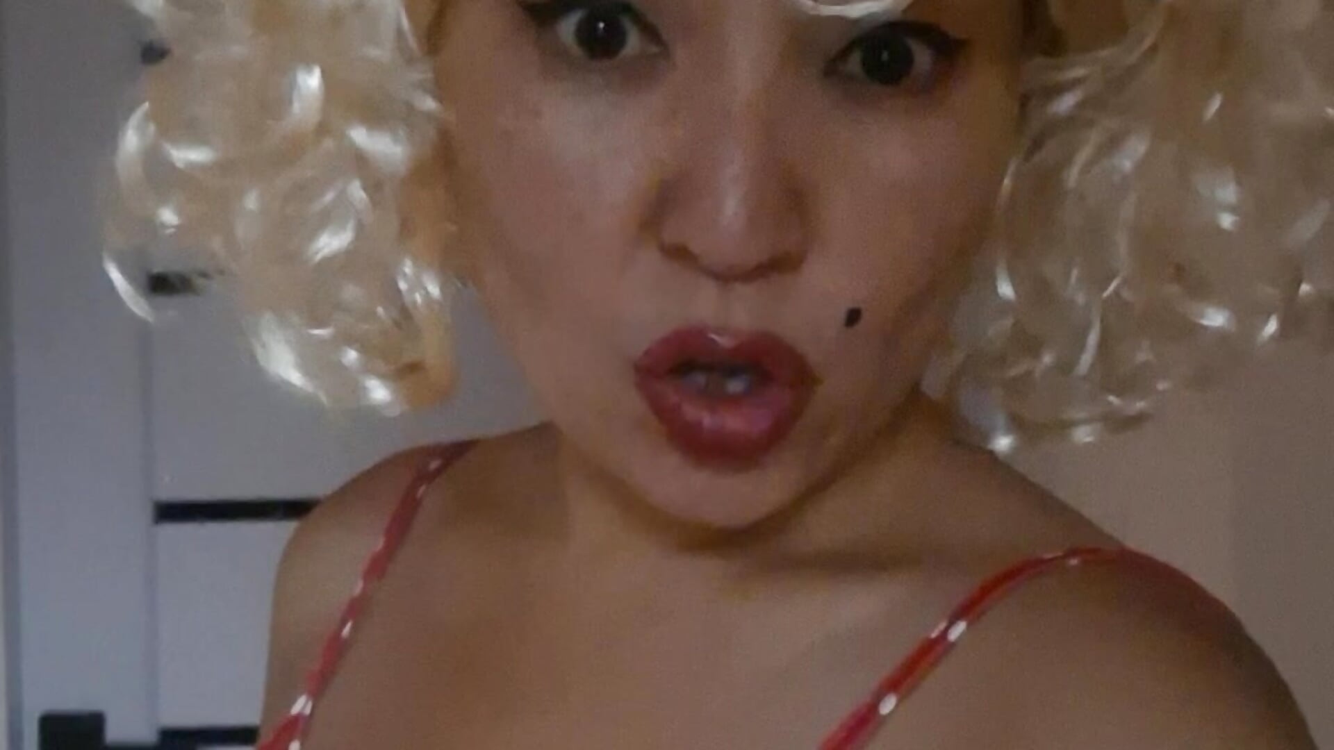 Marilyn_Monroe_sample_con - video by HellaWerlous cam model