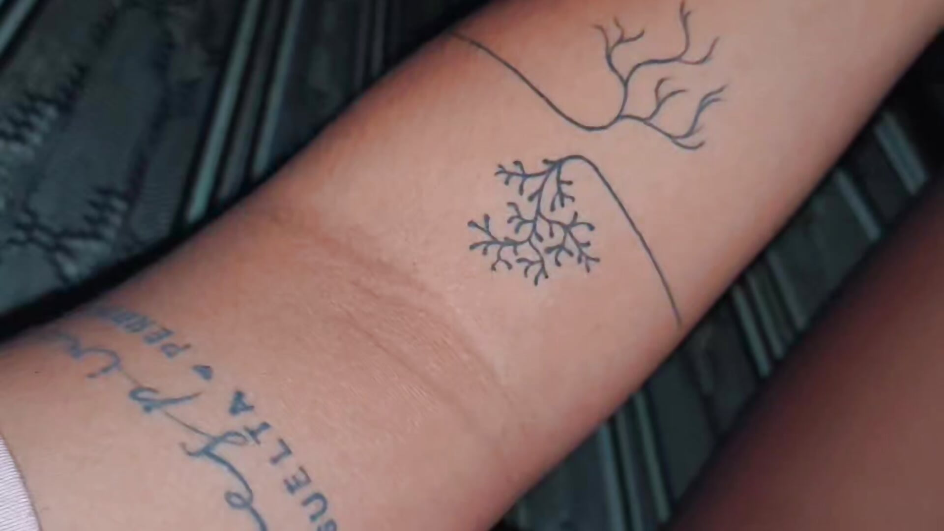 Tatoos 🔥 - video di MeliBoobs modella di cam