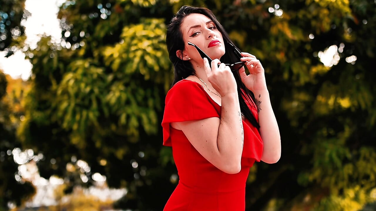 Welcome to my room - video by MeganHoffmaan cam model