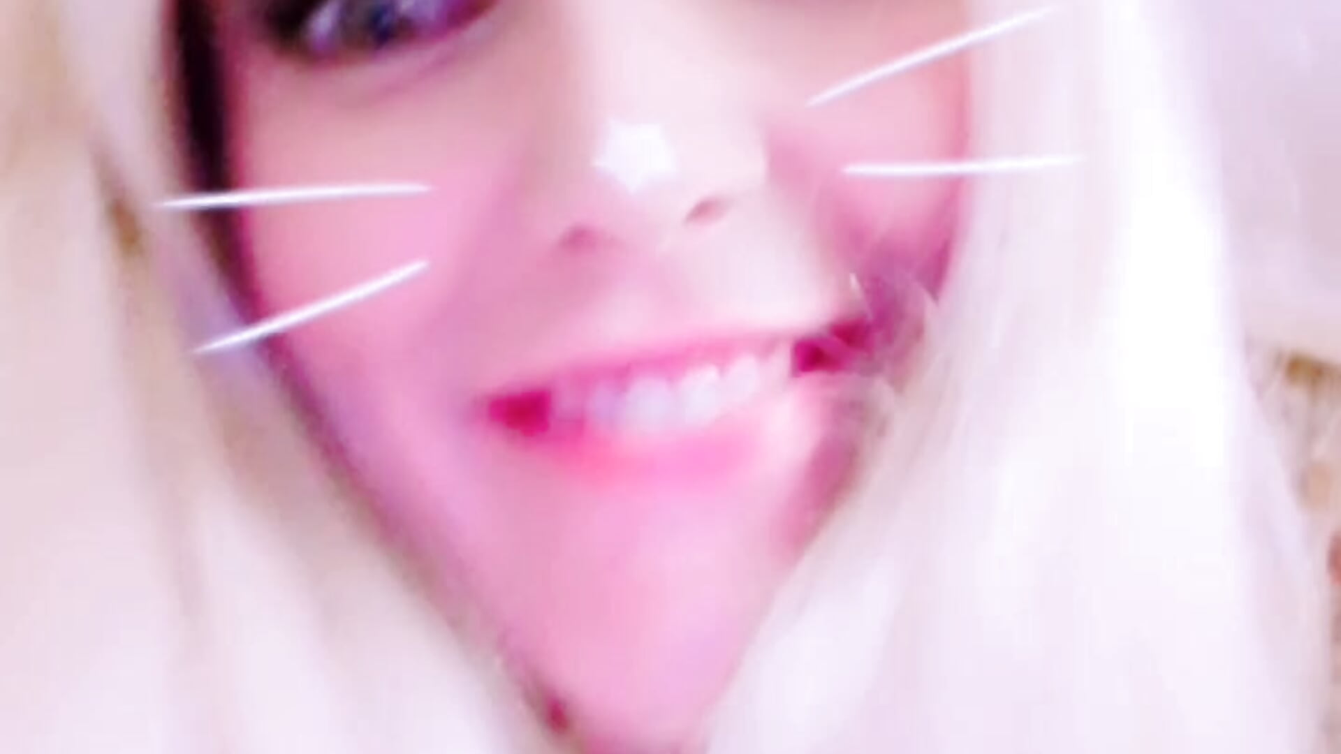 Sexy - video di Monna modella di cam