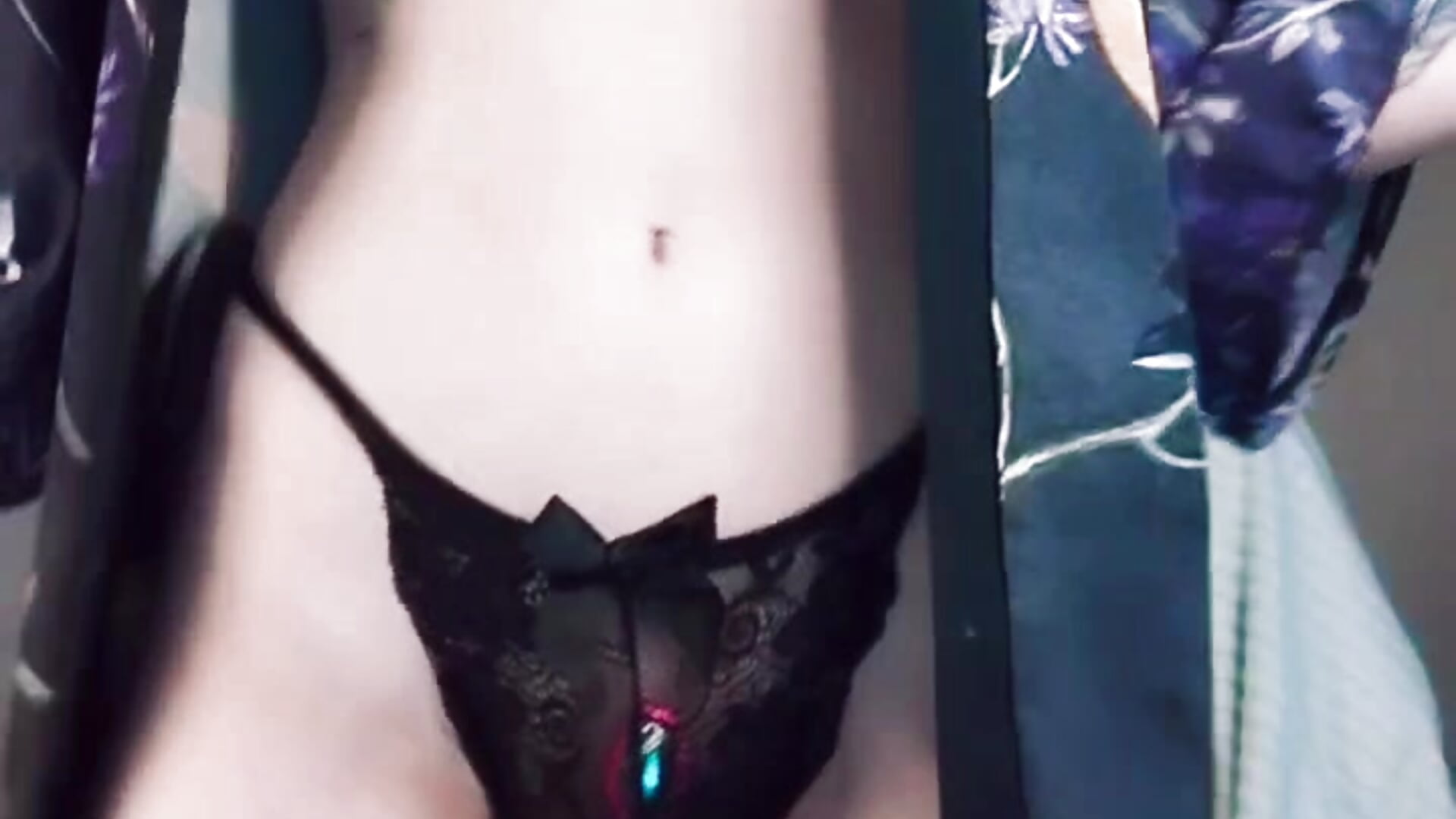 dance dance 😎😎 - video by CarolineRichter cam model