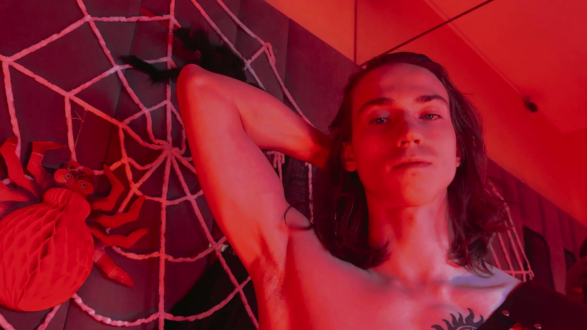 HALLOWEEN - video van ares_pallini cam-model