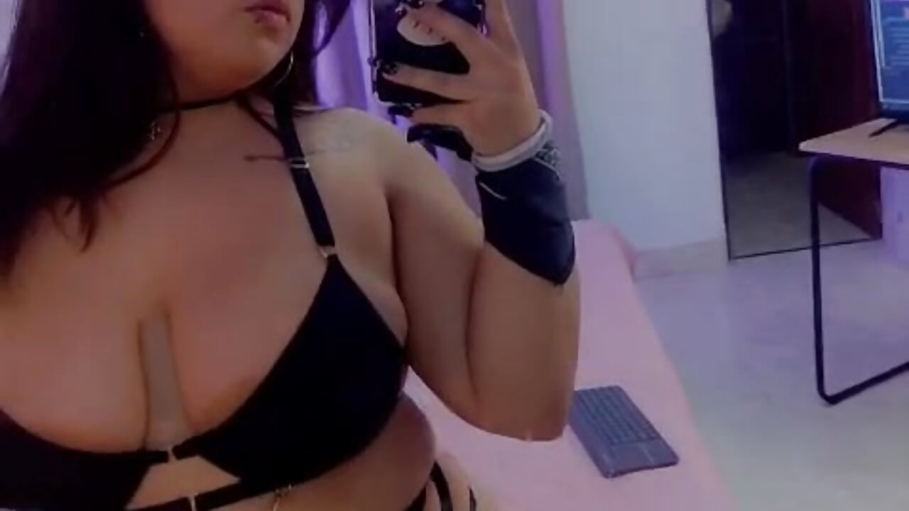 WhatsApp Video 2025-04-07 at 2,05,22 PM — filmik lulukawai16, modela(-lki) na kamerkach