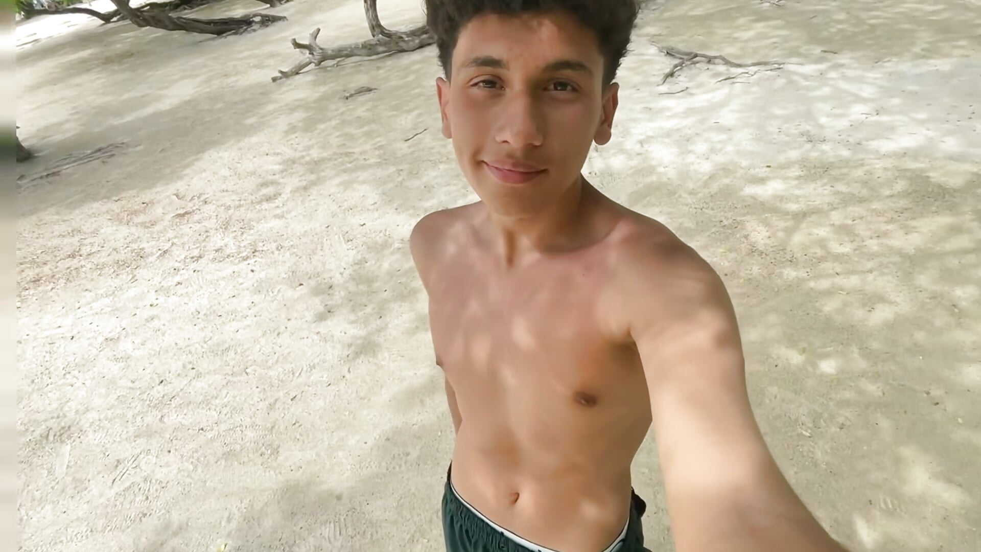 6839C678-6A99-4D75-A706-1BBE51AB8386 - video by sexybadboy697 cam model