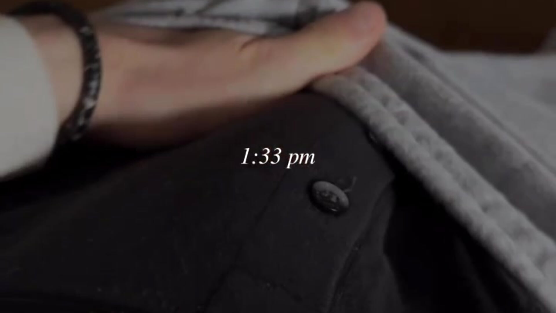 Cheeky tease 😜 who wants to see it 😈 check out my content 😌 - Video von NaughtyStepson144 Cam-Model