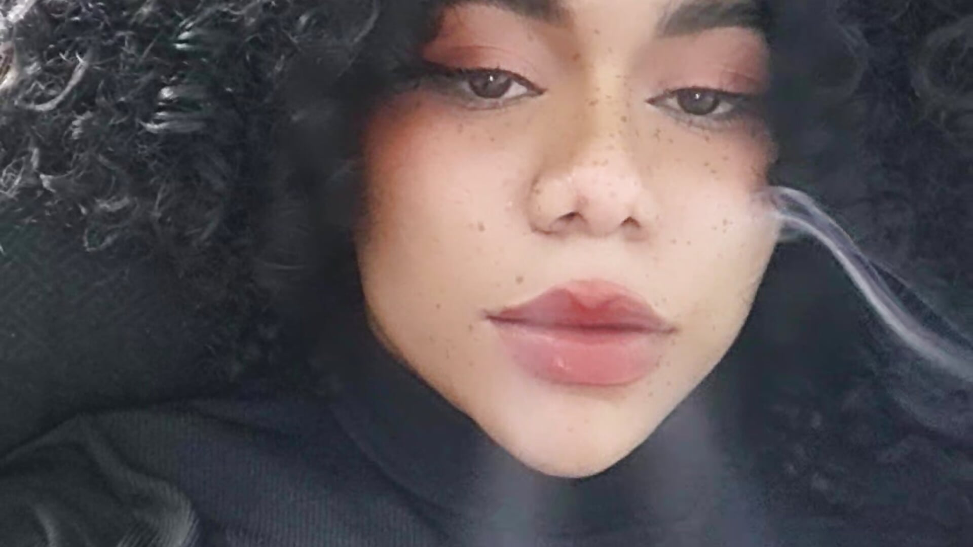 1000130437 - Vídeo de Yerystar, modelo de vídeos