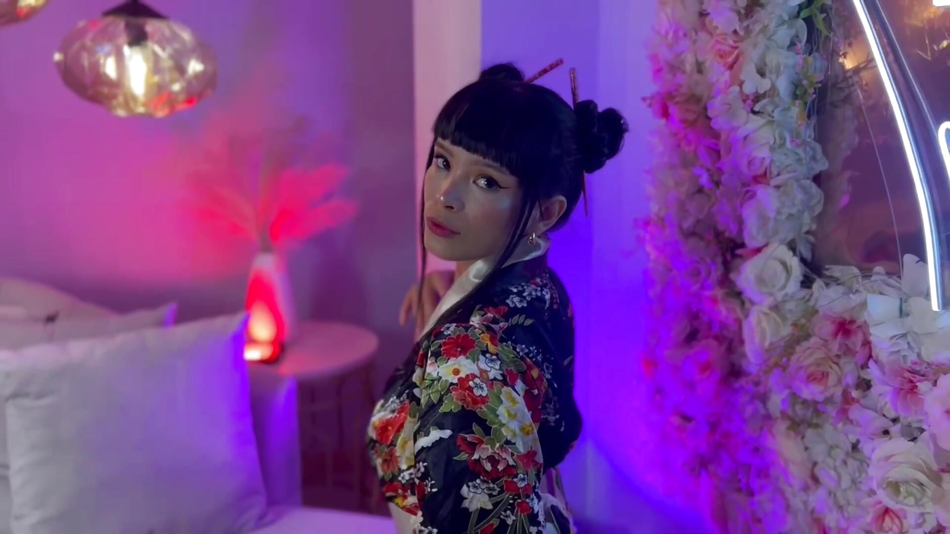 Asian vibes - video oleh model kamera AgathaKondo_