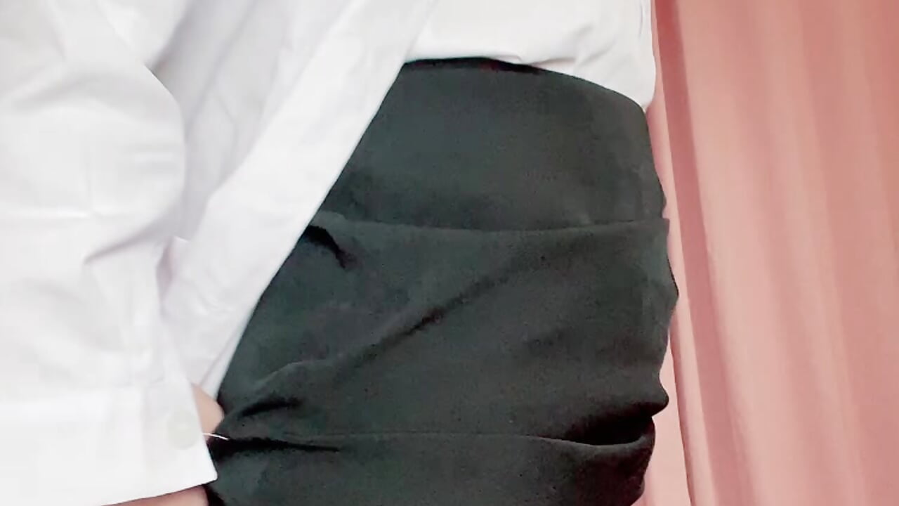 ドS保健の先生のお尻見なさい！！と思ったら穴空いてたんだよ！！w