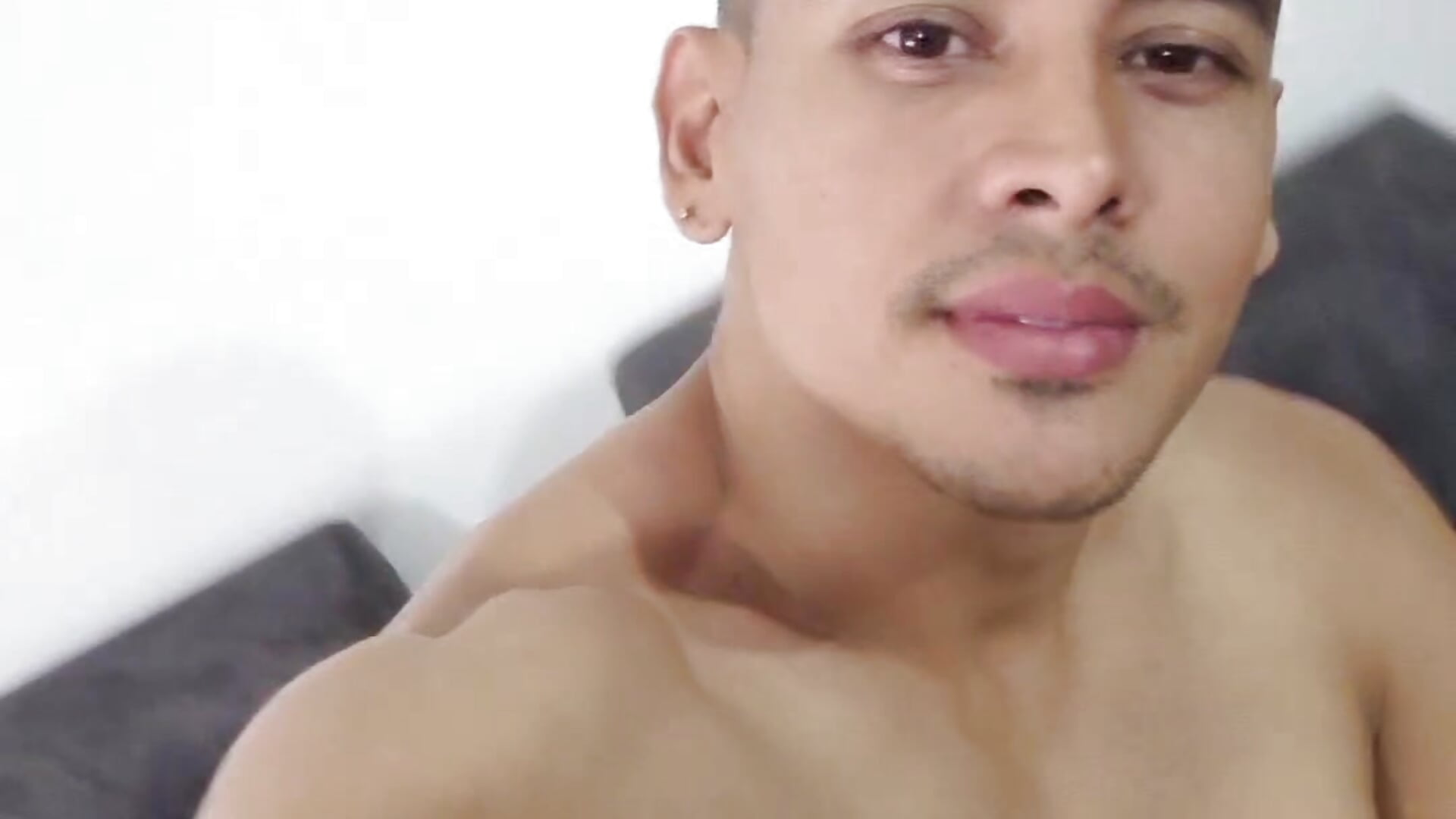 Gym – video od webkamerové modelky Paul22cm-