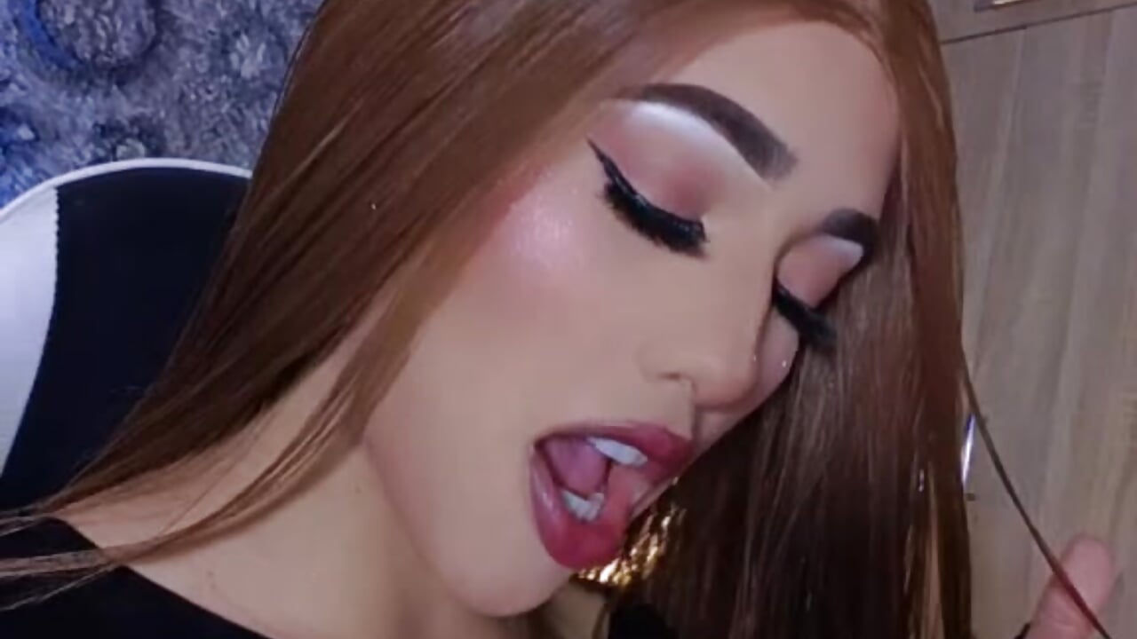 ❤‍🩹😏 - video by Katherine_Rose cam model