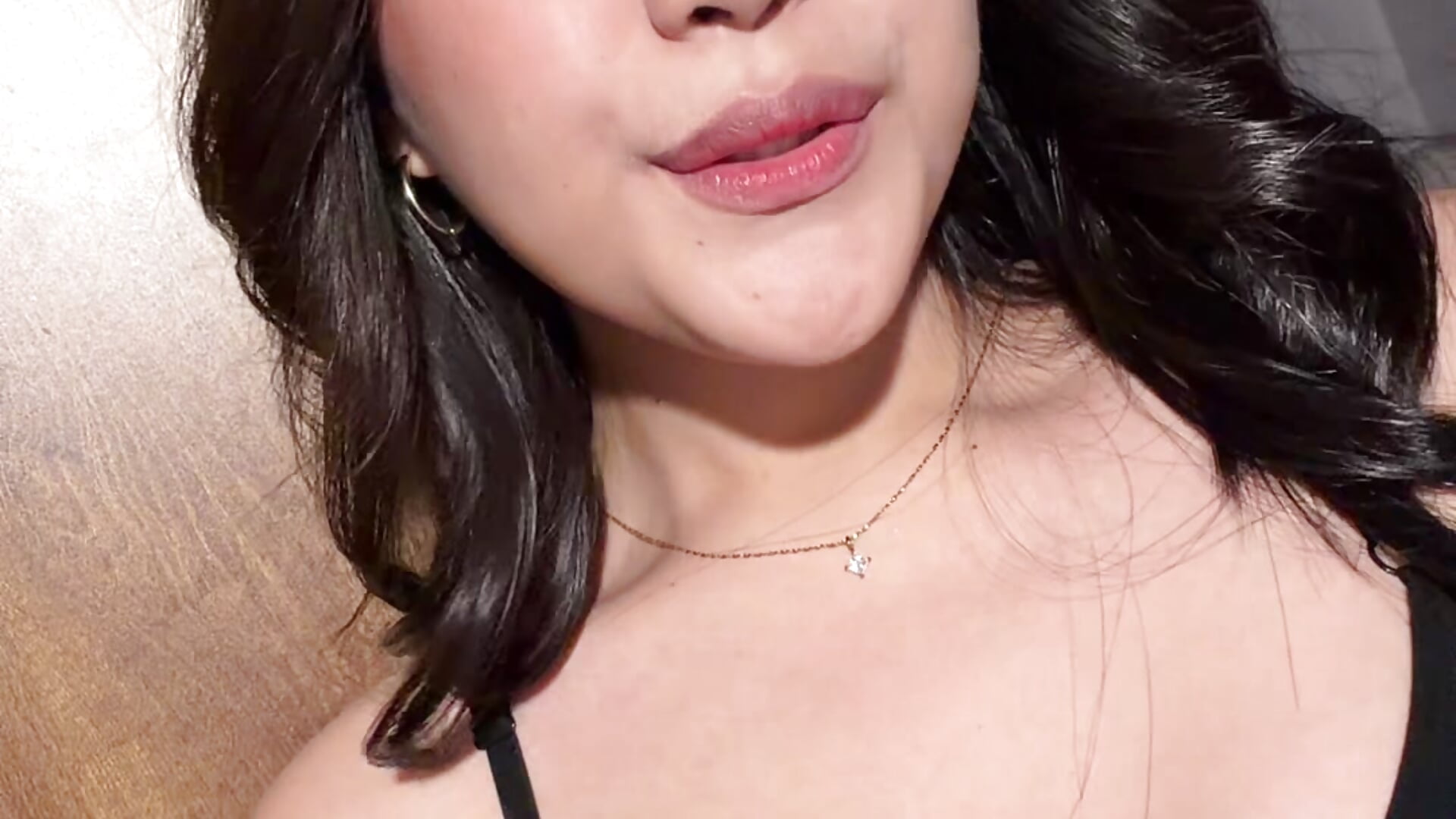 834037e381d94d859b06cf3c2ef94ac8 - video oleh seeuson kamera model