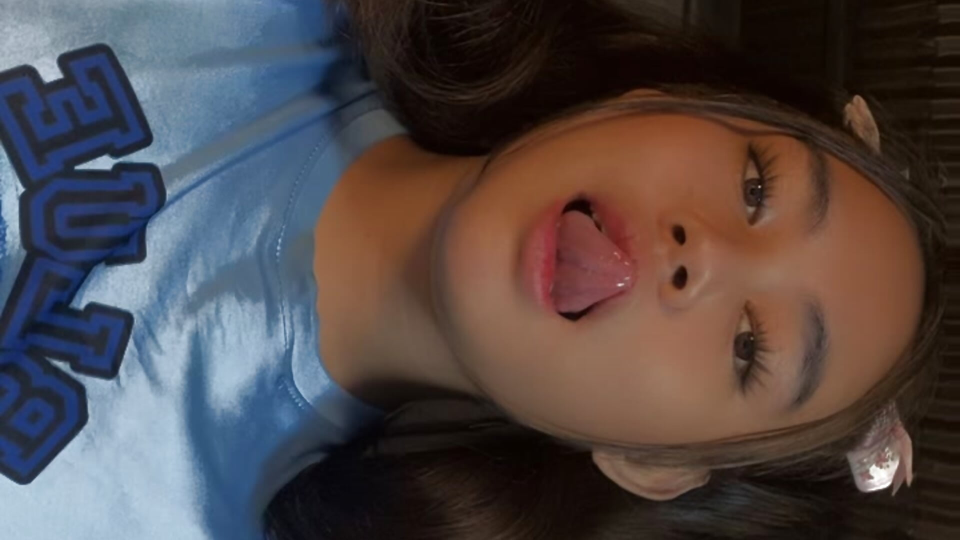 CB4EFA56-2333-4885-9B6F-351190CC03EB — filmik ursexy_ceciliaxx, modela(-lki) na kamerkach