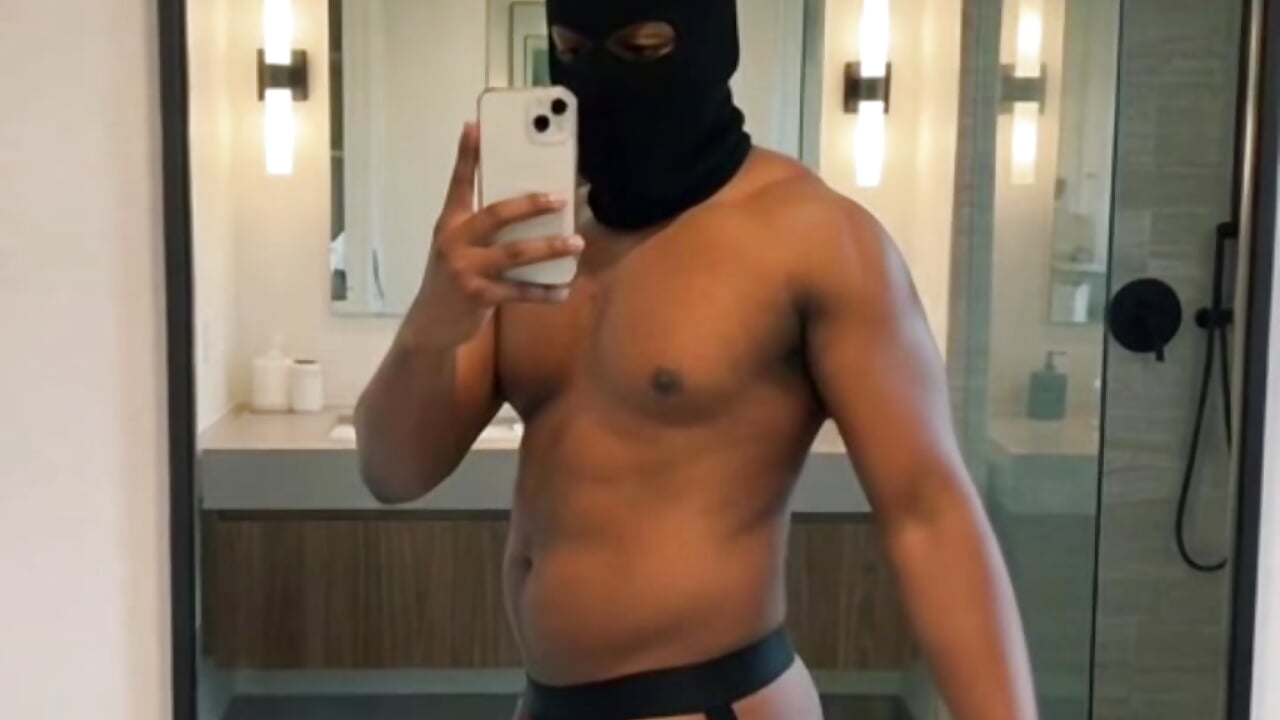 Video Selfie - video by ChunkyNThick cam model