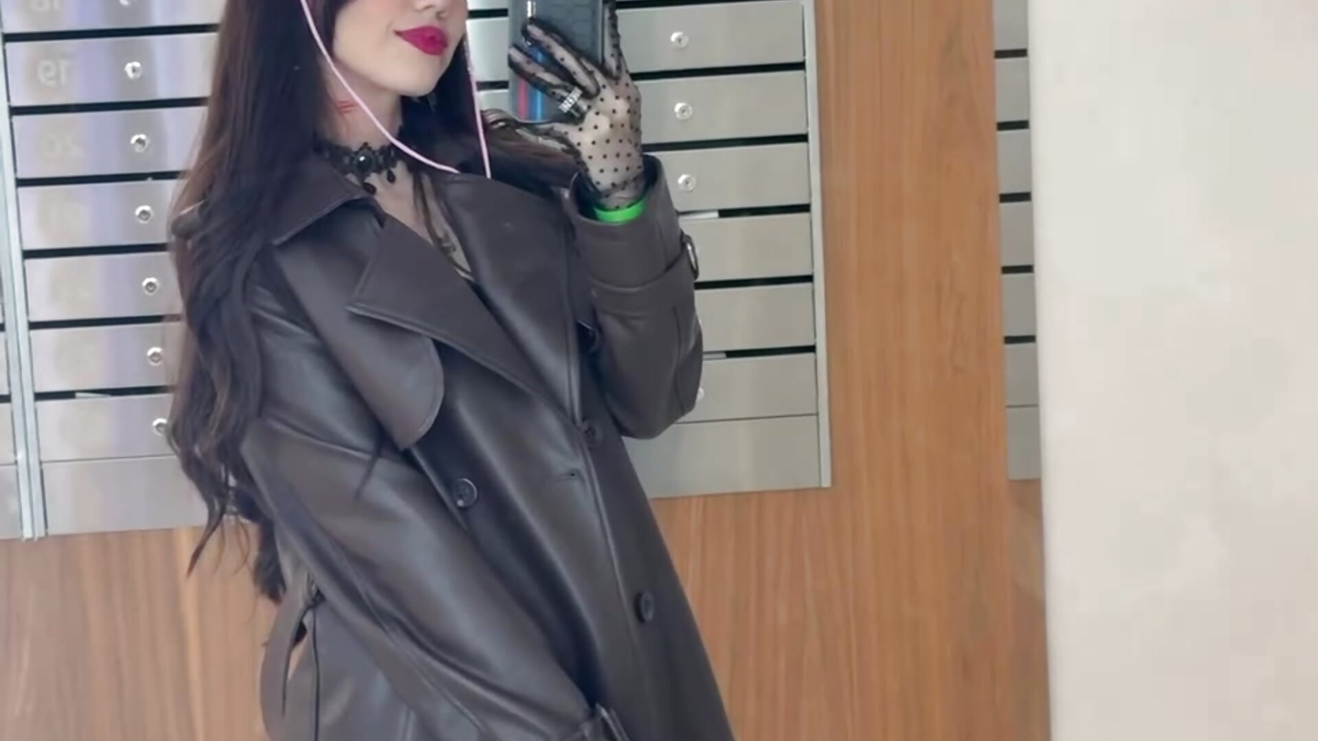 cowgirl - วิดีโอโดย Miss_Iris69 โมเดลแคม