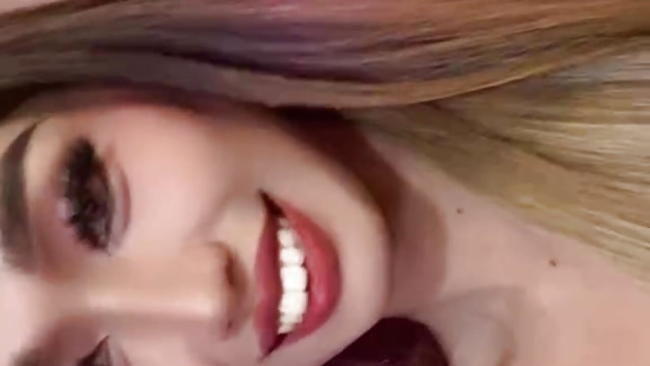 seducing - video oleh KatieCookie4ux kamera model