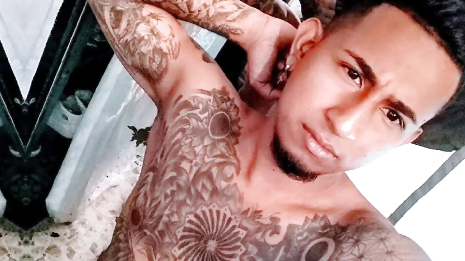 09b4aadf-8127-4b9d-8155-8513b54118ad-1_all_235 - Ed3rss0n 캠 모델의 동영상