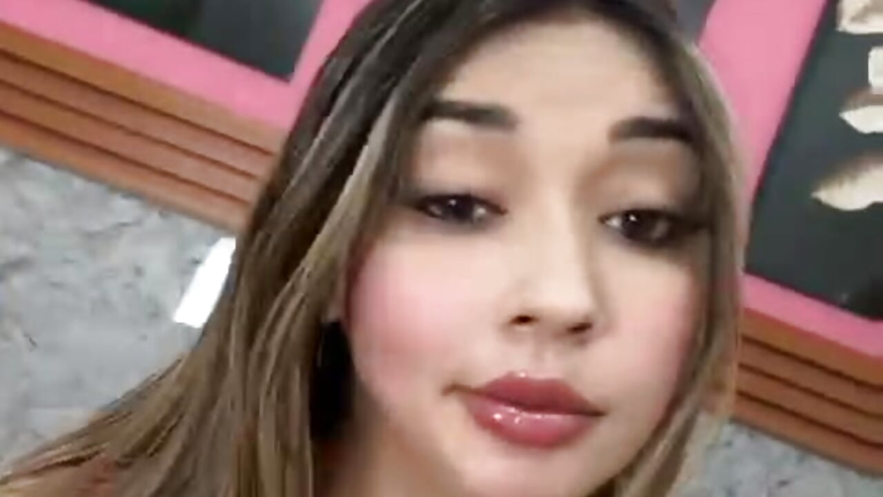 Enjoy my body to the rhythm of the music😈🍒– Testingdaddyy kameramodell videója