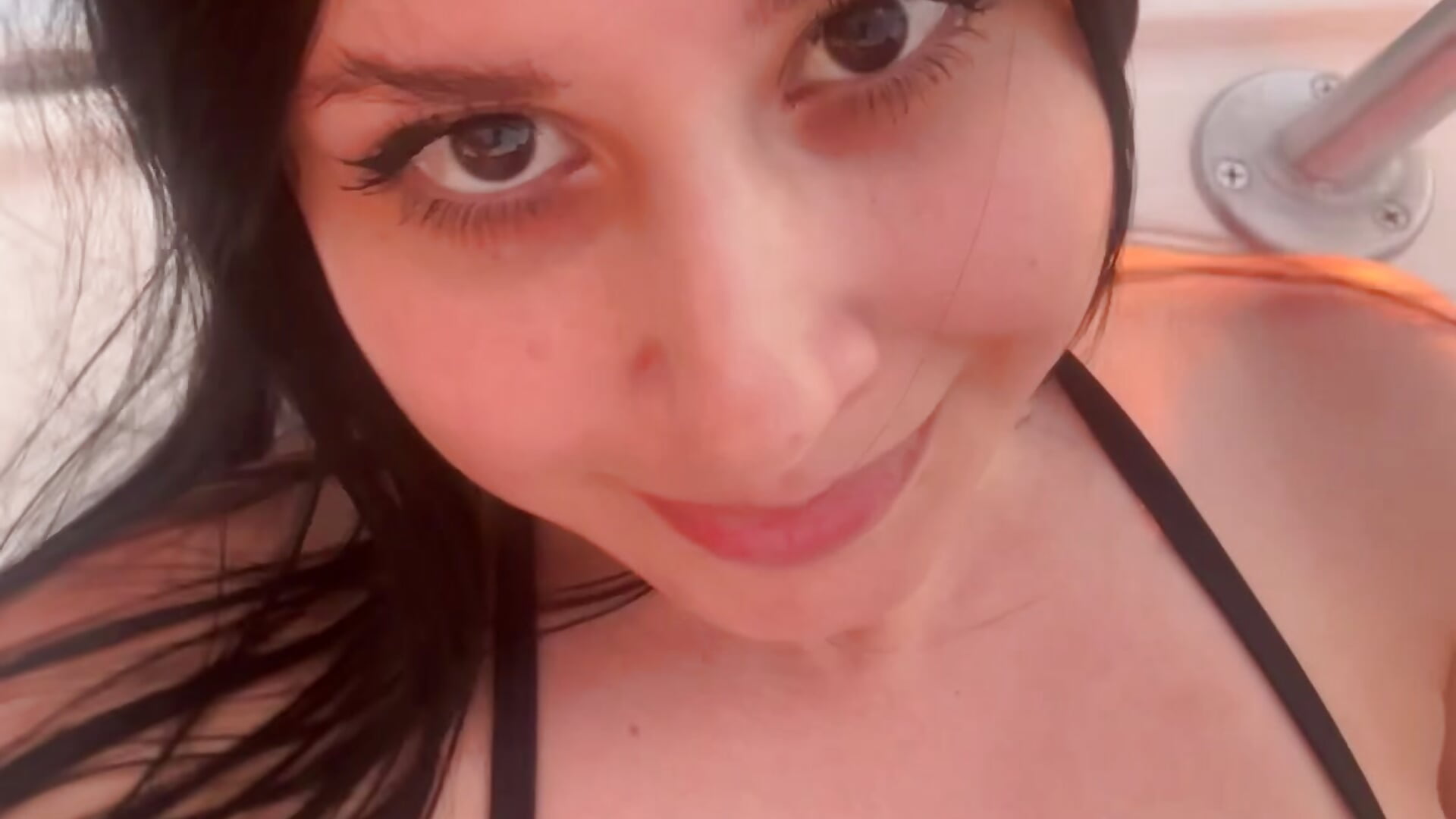 🛥️ - vidéo du modèle de showcams lucy_grey25