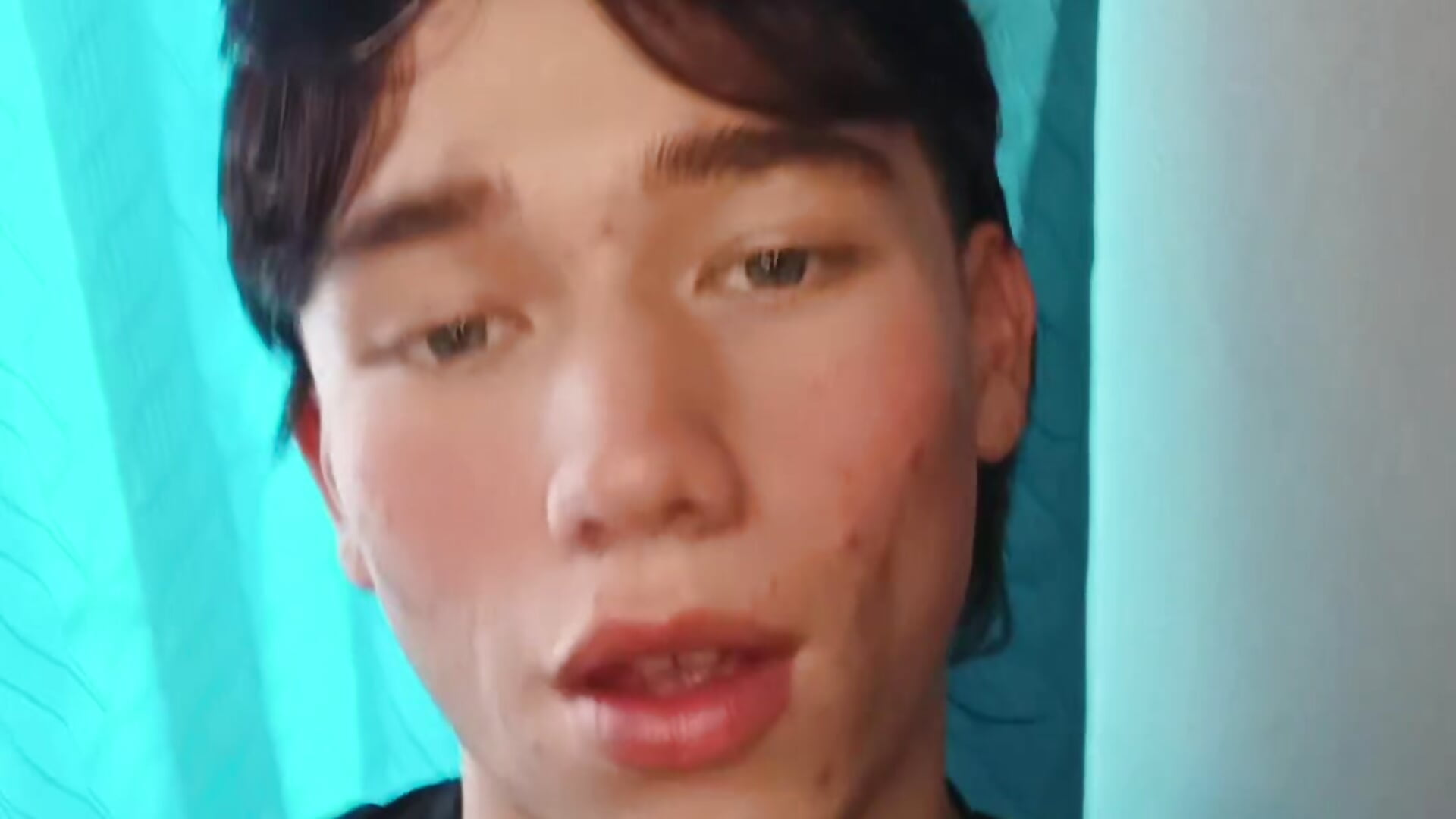 Hi guys⚜️ - فيديو من Logan_sixxer موديل الكام