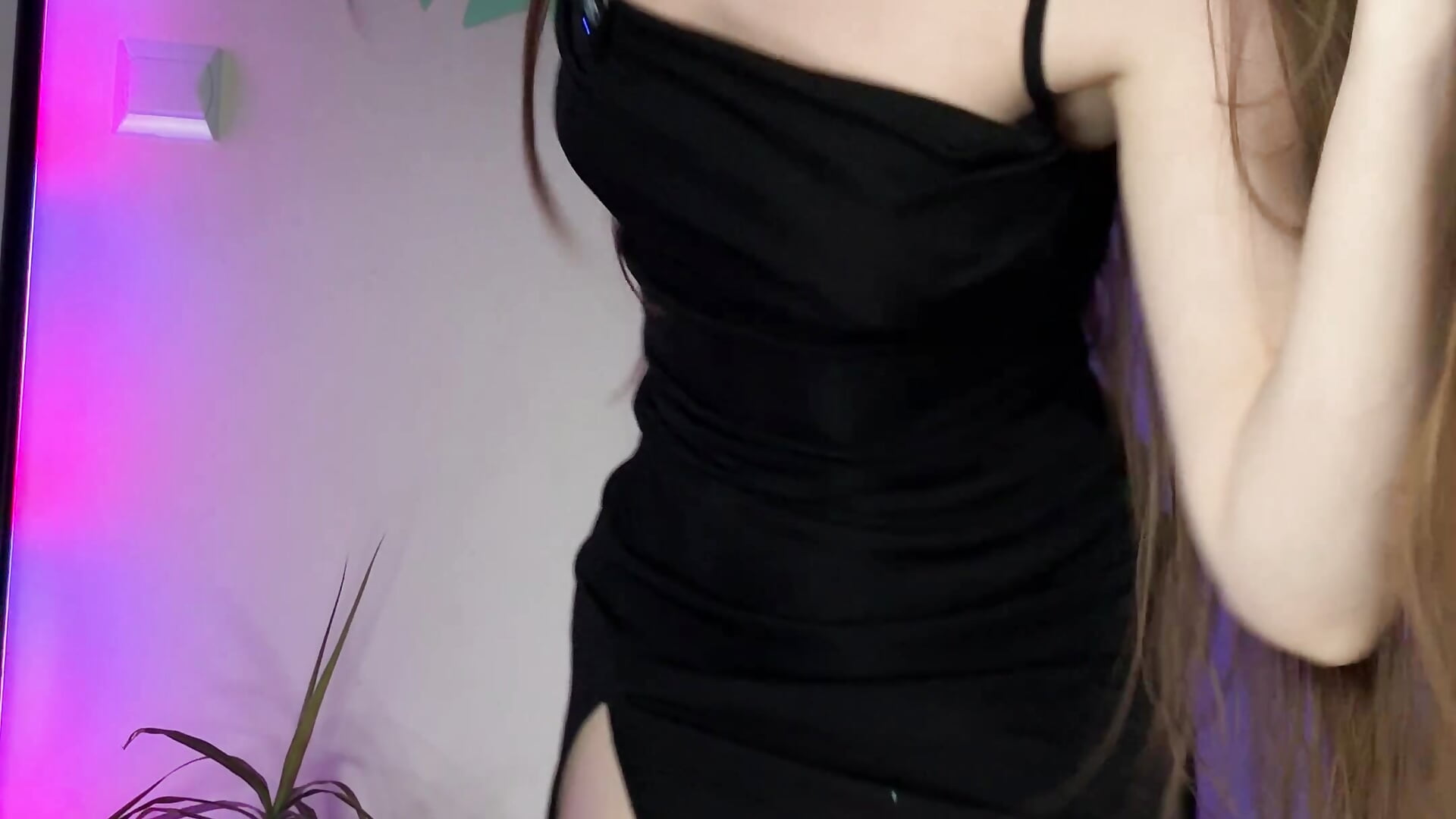 Thinking about..🍆 - video oleh model kamera teaseme_bella