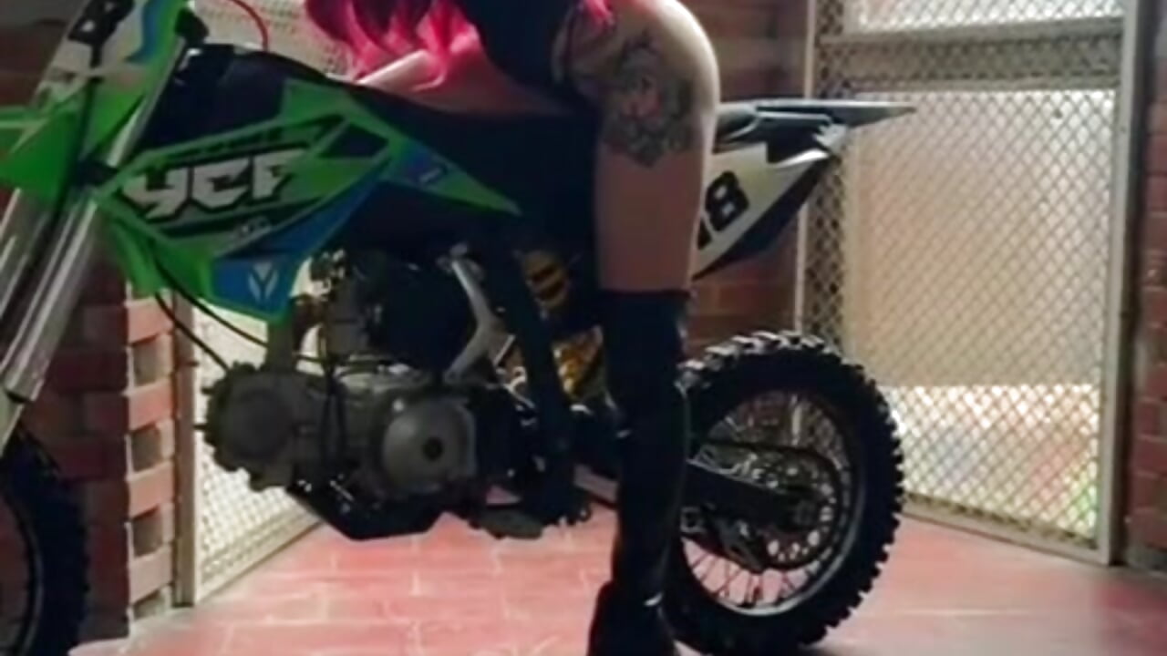 A happy day - відео від вебкаммоделі melissa_rox