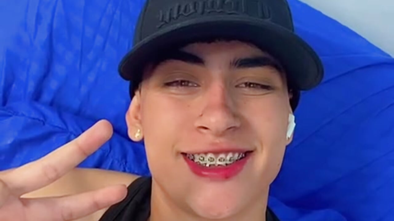 A smile for you - video by Stiven_Benet_ cam model