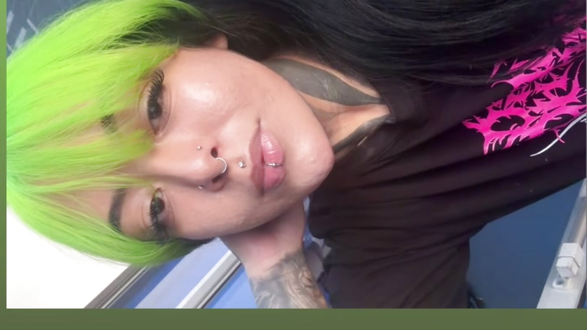 Green 💚💚💚🖤🖤🖤 - video by Nocturnapsy cam model