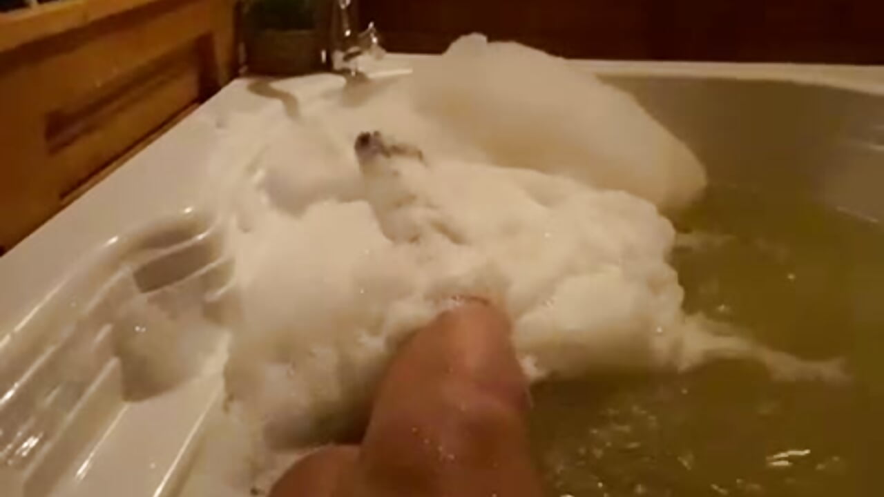 A glass of wine among the flowers: I drink alone, without a friend to accompany me. I raise the glas - video oleh model kamera Nocturnapsy