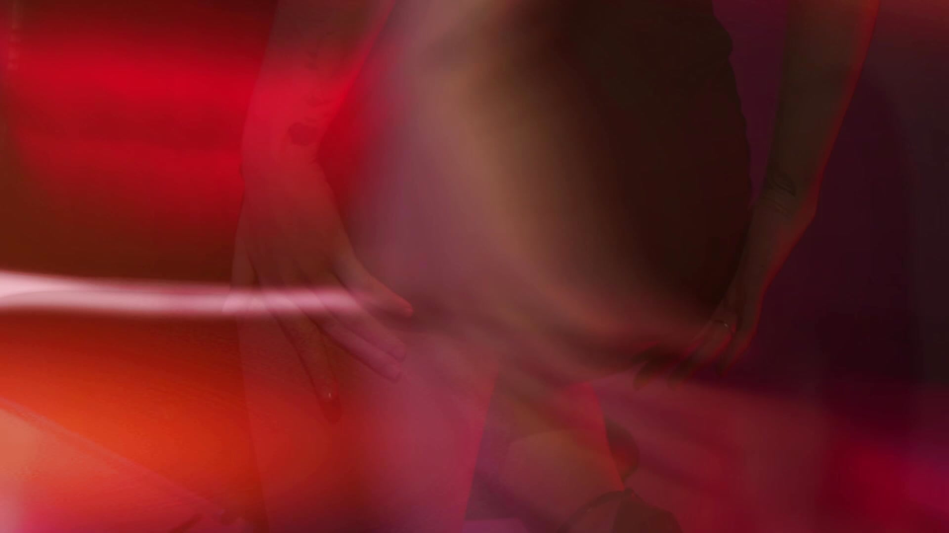 I invite you to see what I do when no one's looking... and I'm very wet. - video by JessicaMason cam model