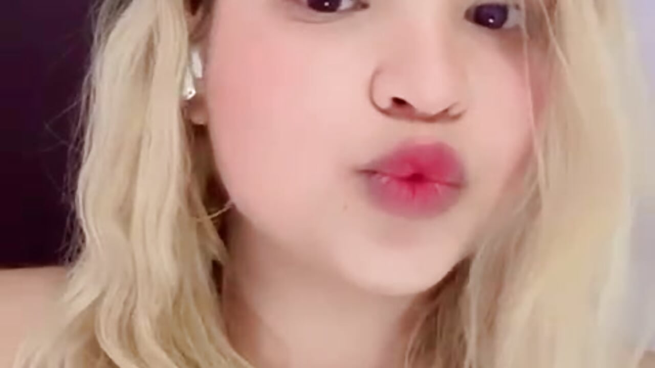 hi! - video by lilith_cut3 cam model