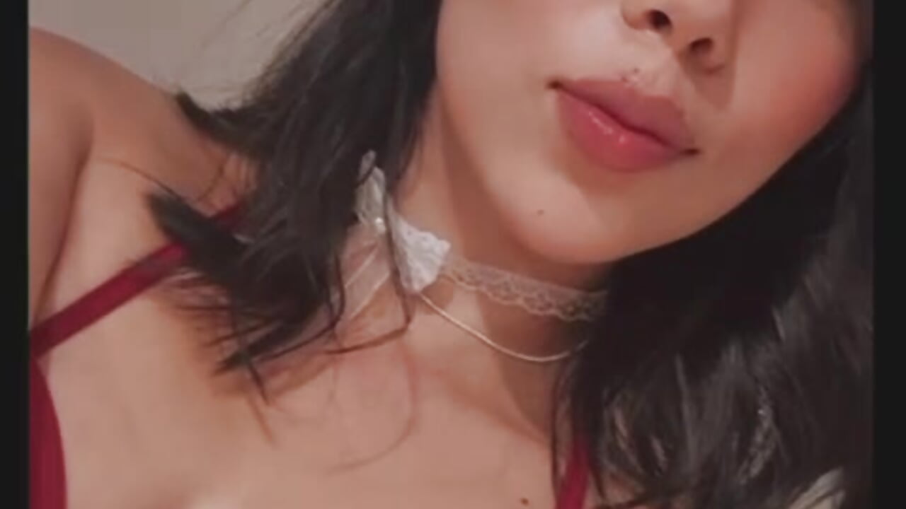 Merry Christmas my loves, I wish you many blessings.🧑‍🎄🎄 - video od modelky/modela selene_phmoon