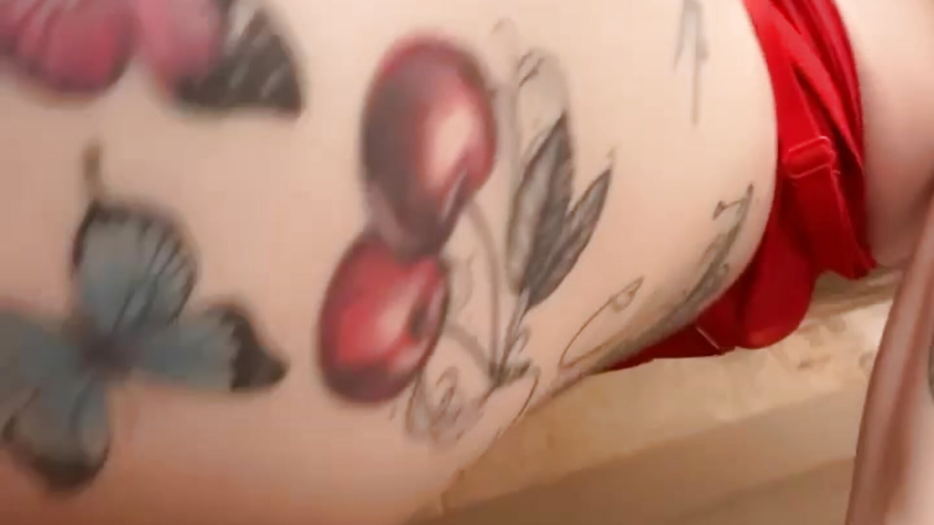 good fuck for my big beautiful ass with a sex machine - video av yourkriss_new1 cam-modell