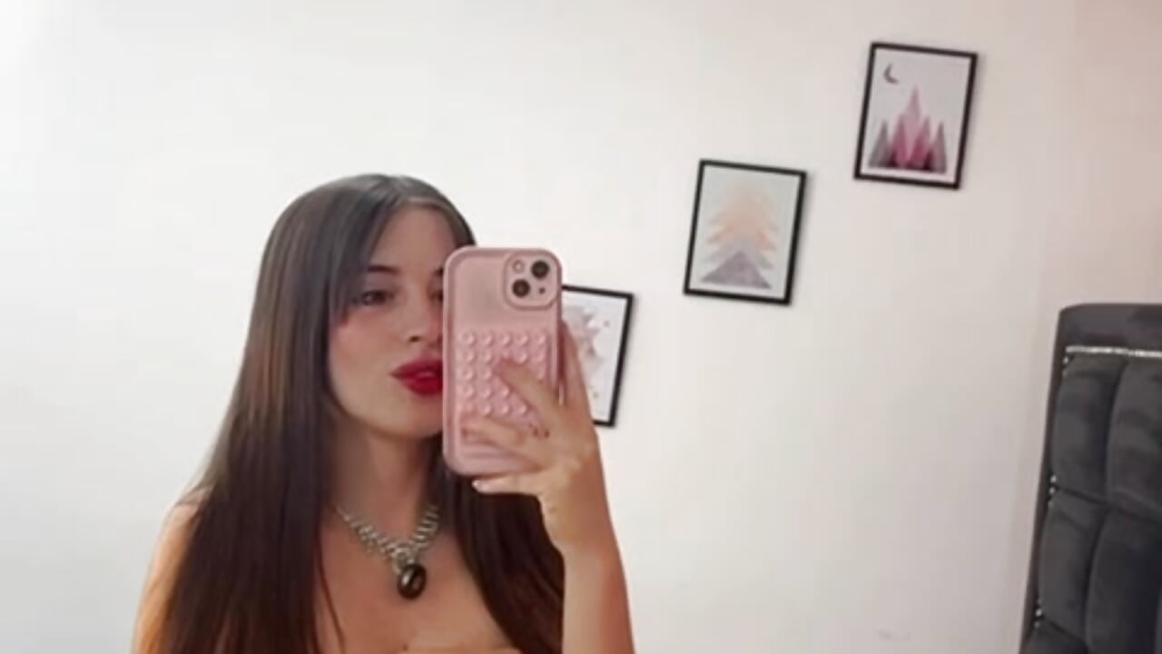 There's a lot of pent-up desire. You want to try them.🥵🔥 - video di AmbherBlake