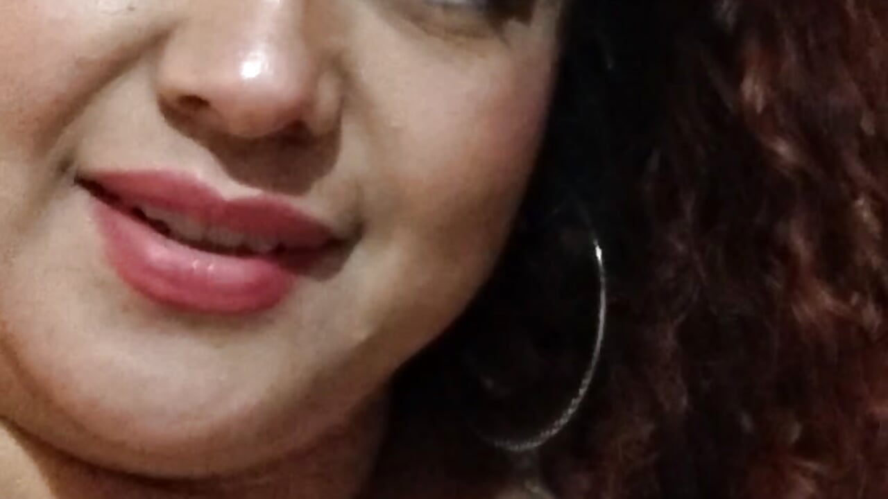 Sexy curvy women - video by Sophi_LaRusso cam model