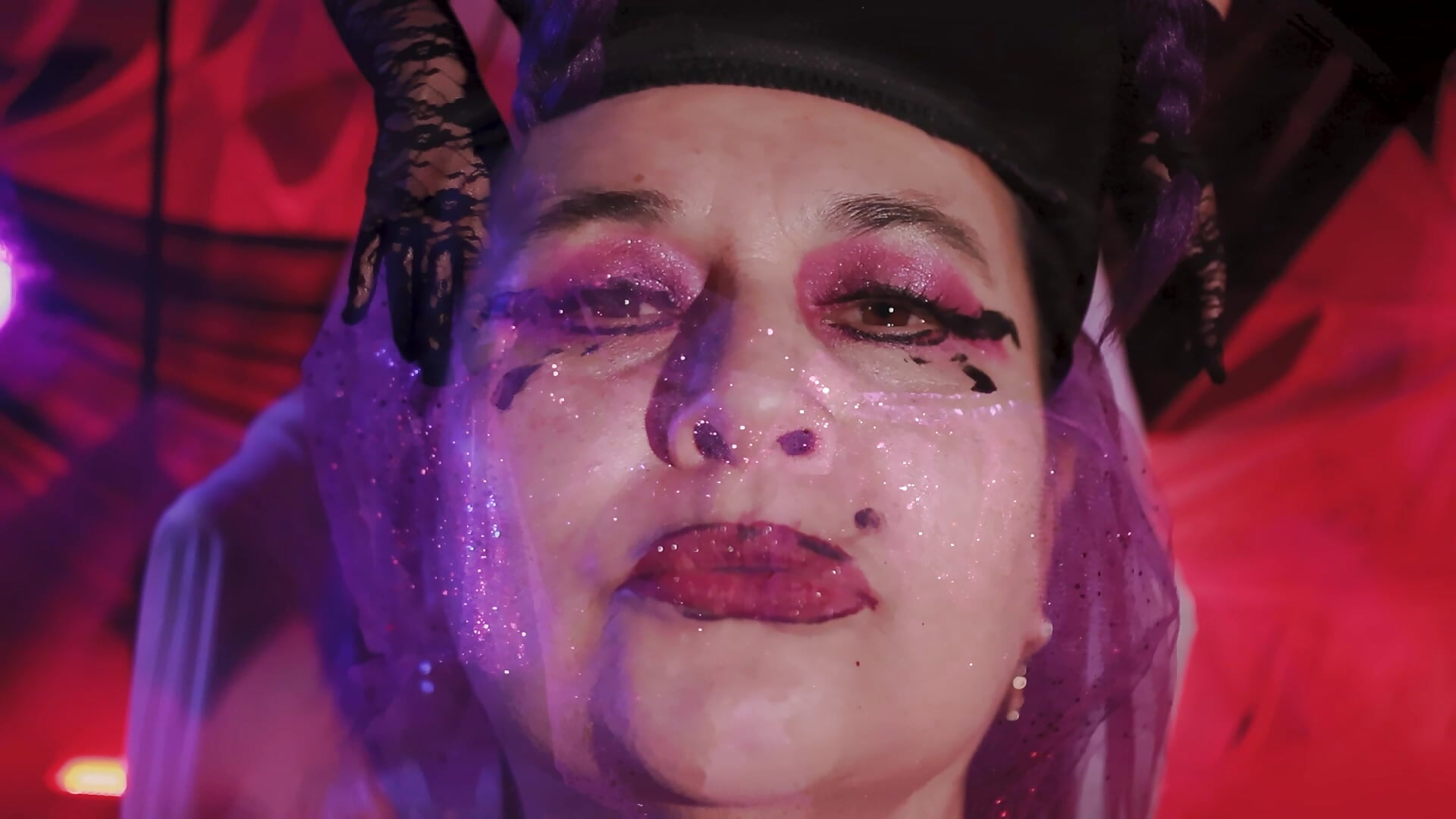 HALLOWEEN– bonny_wild kameramodell videója