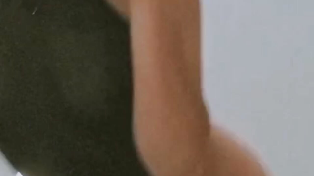 "Monday with skin flavor, looks that cause and desire not to lie." 🍓🍓🍓 - video by Nicole_Bonnett cam model