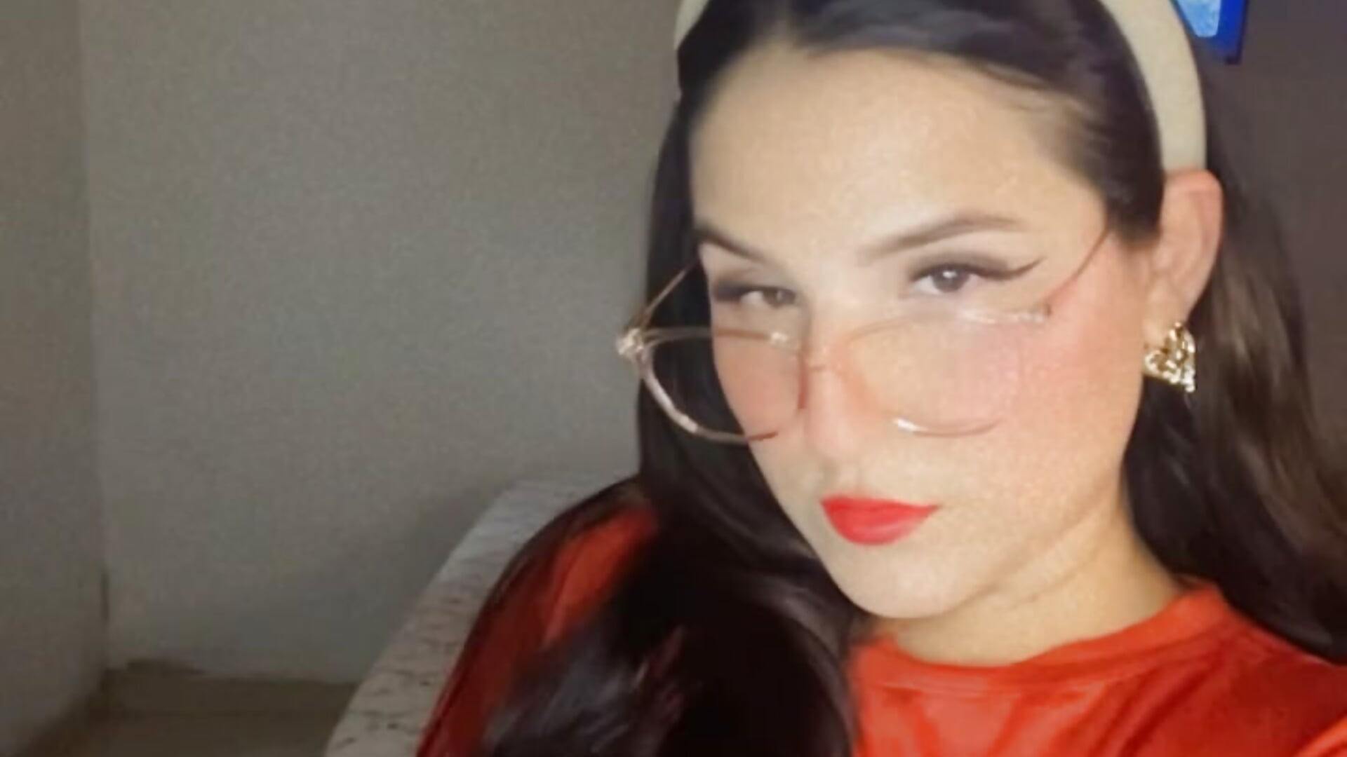 😳 - vídeo de la modelo de cam Alina0