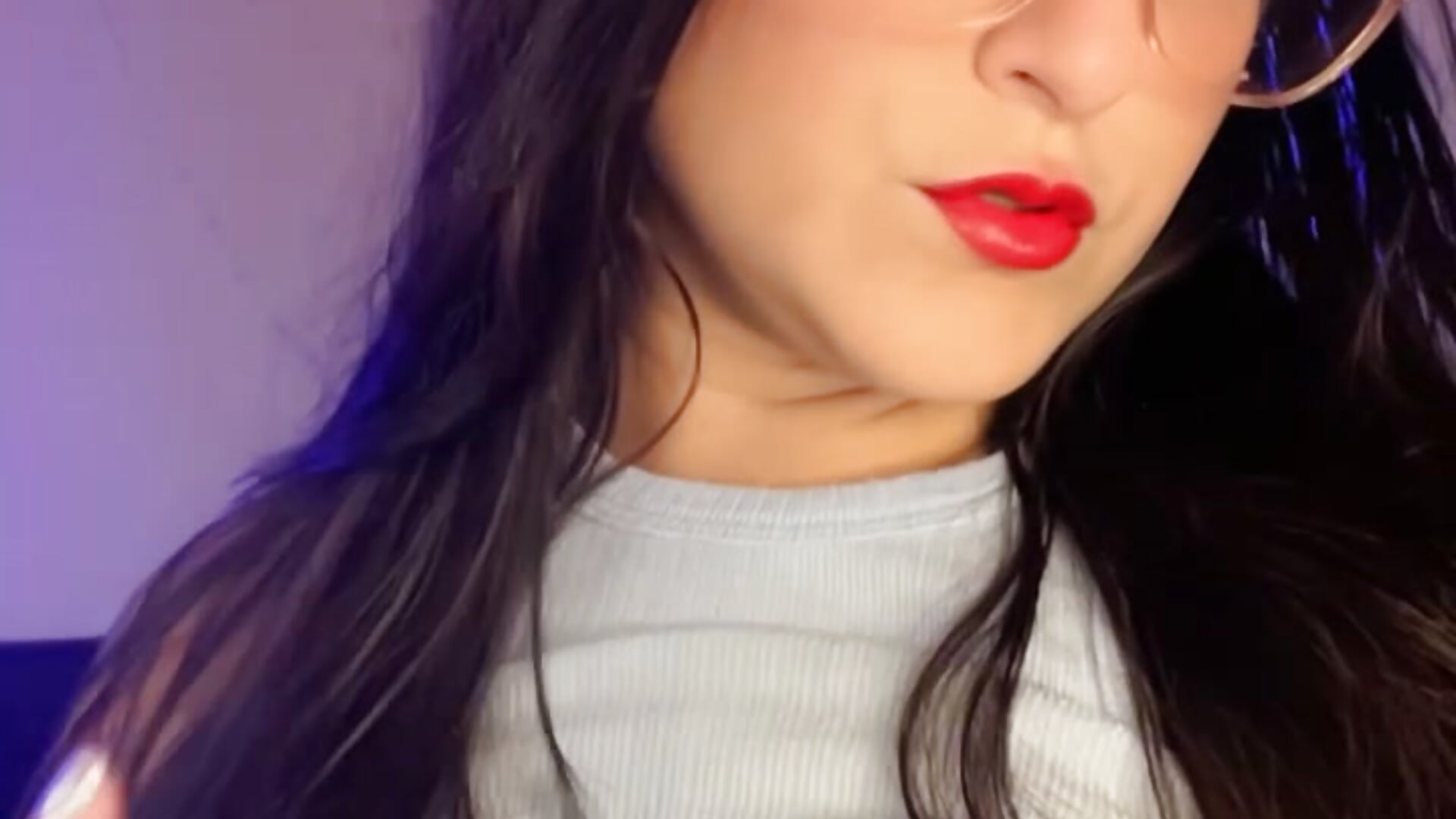 Come galletas 🤪😍 - vídeo de la modelo de cam Alina0