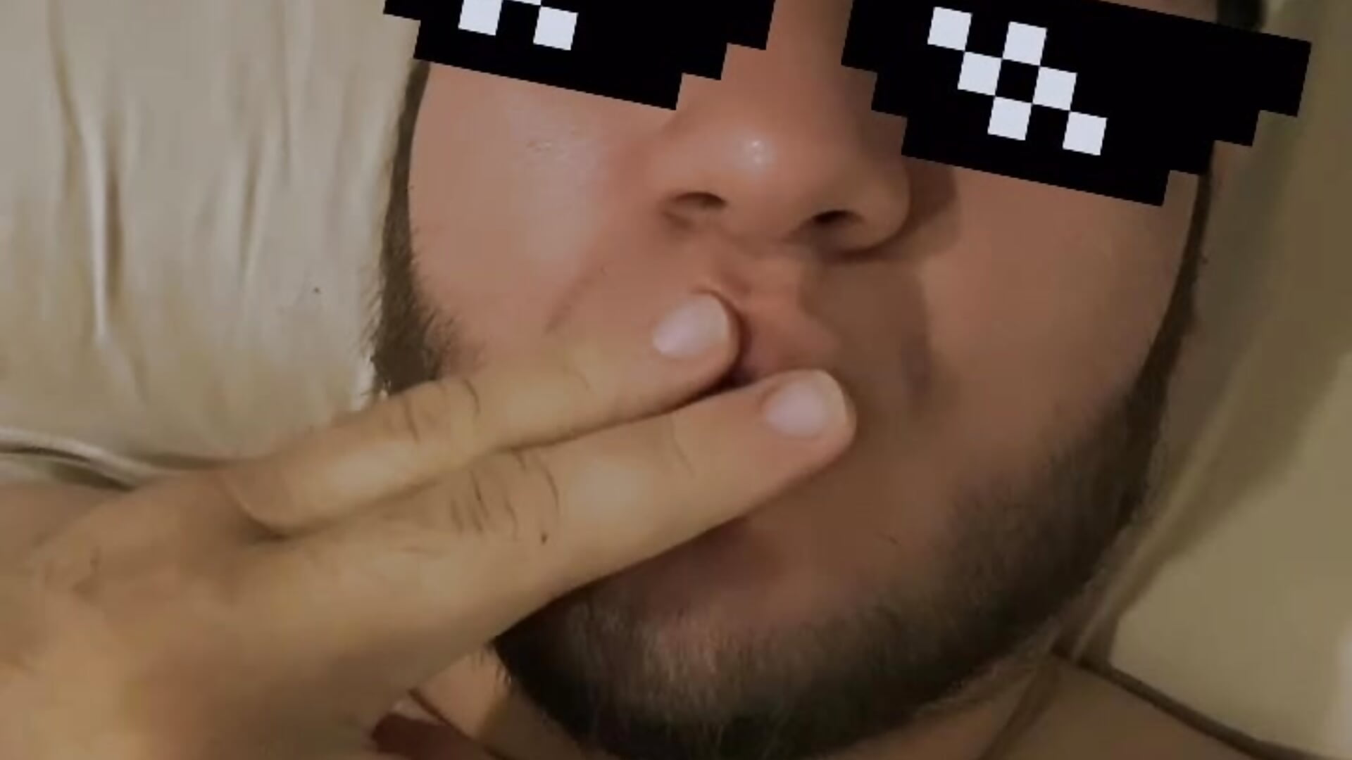 ECE20008-A241-4677-92D7-7ECD5D926292 - video by 123realE cam model