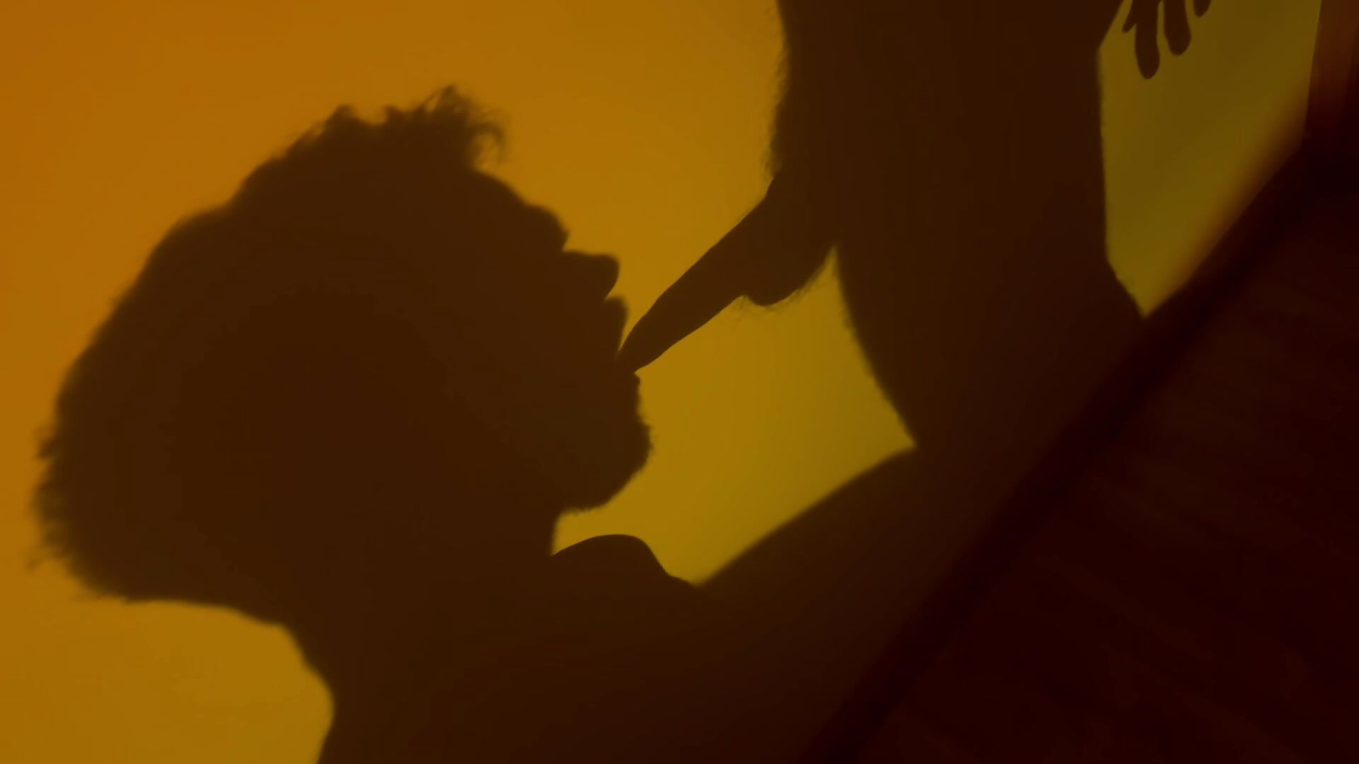 Shadows - vídeo de muscleGODsp modelo de câmara