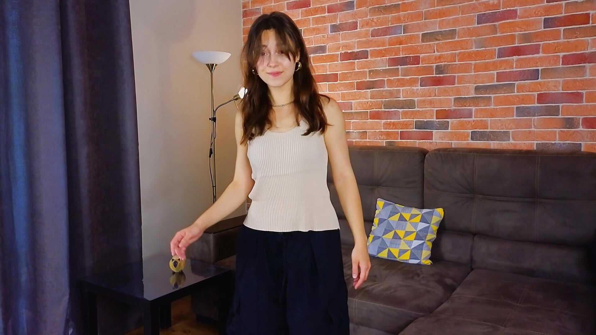 My small dance - video by JasminDoroti cam model