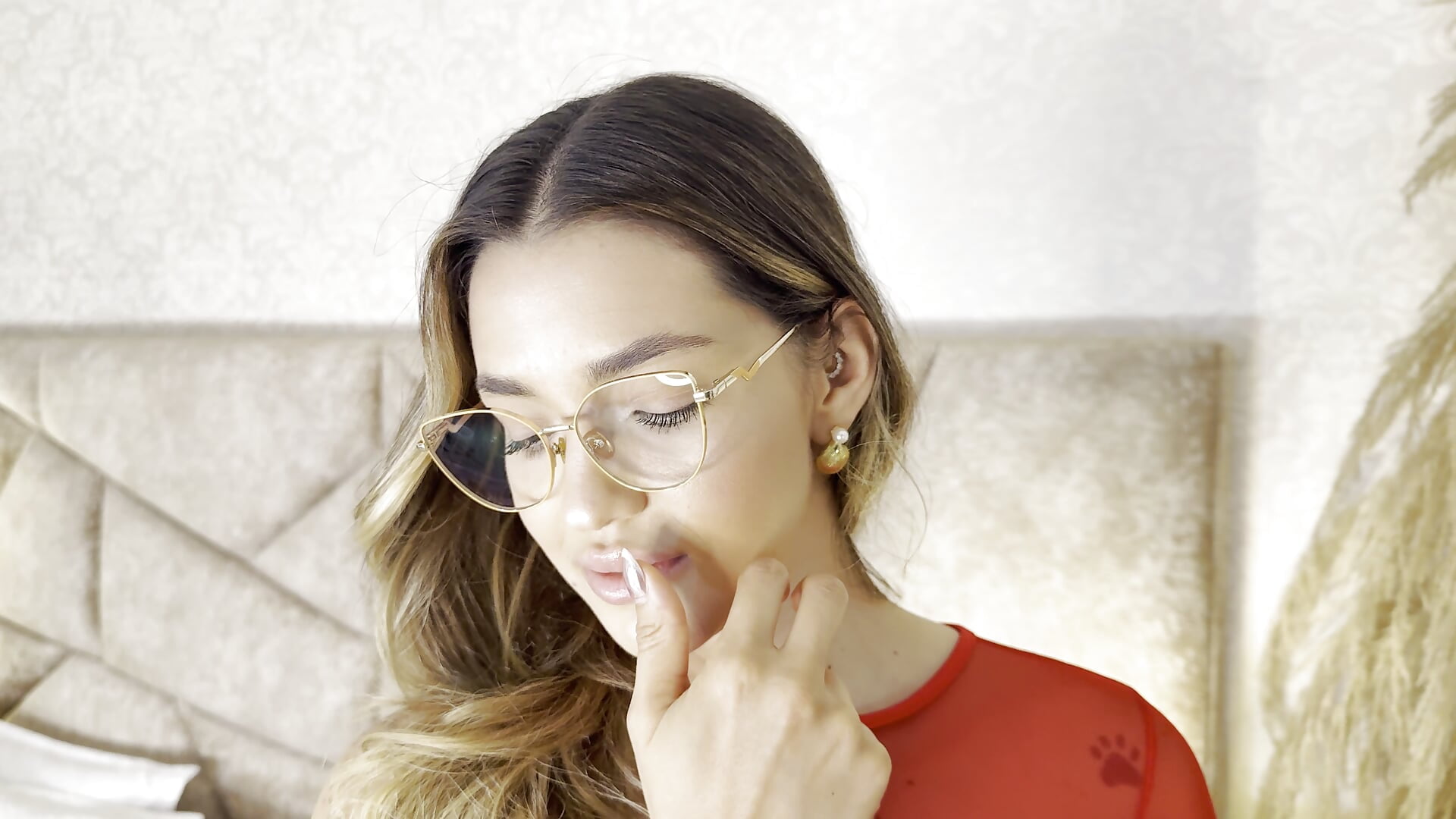 Take a closer look to see my piercings 😏✨💎 - ClaradelMar adlı kamera modelinin videosu