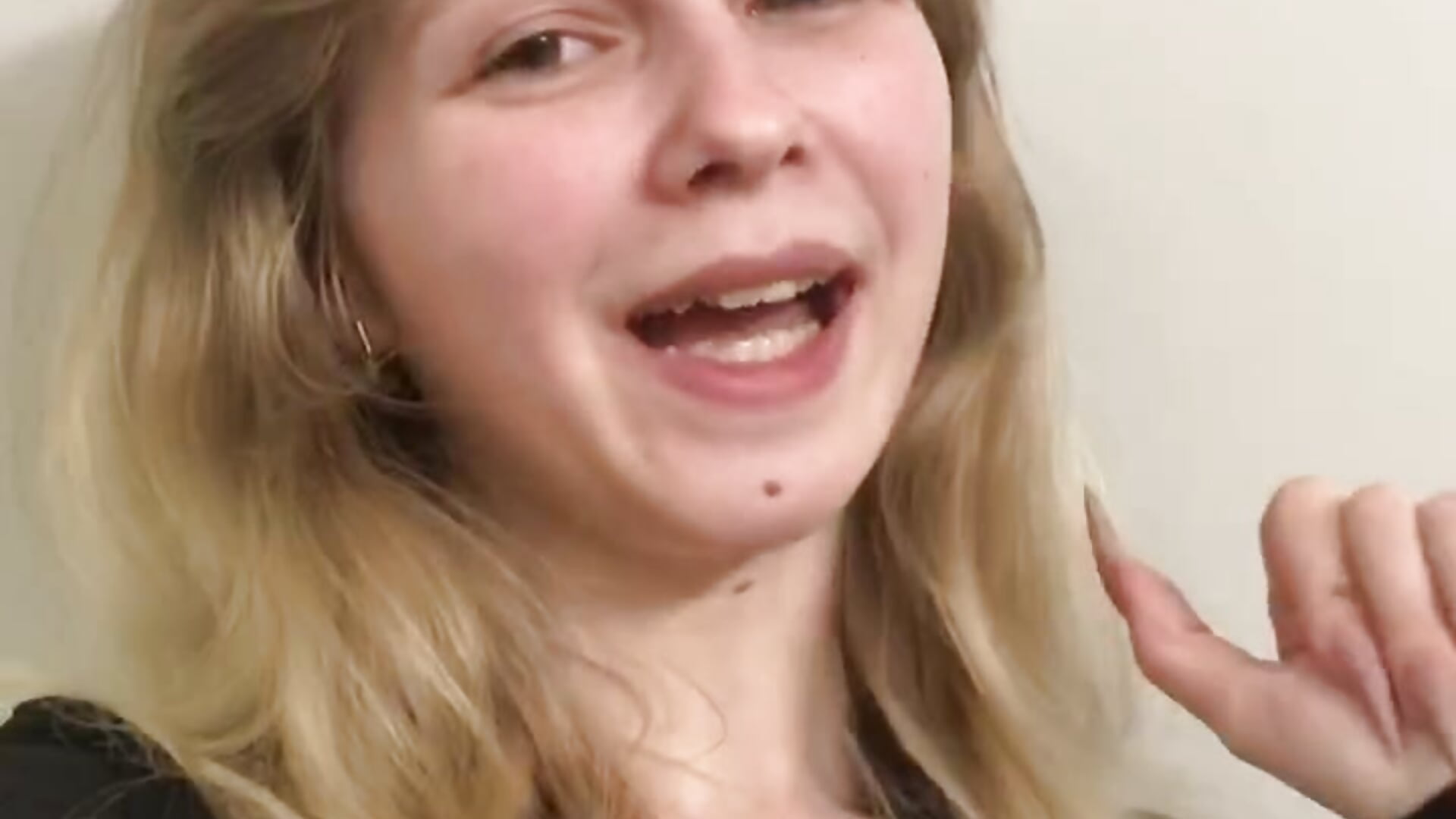 Hi from Julie ✨ - video by Julie_Cutie cam model