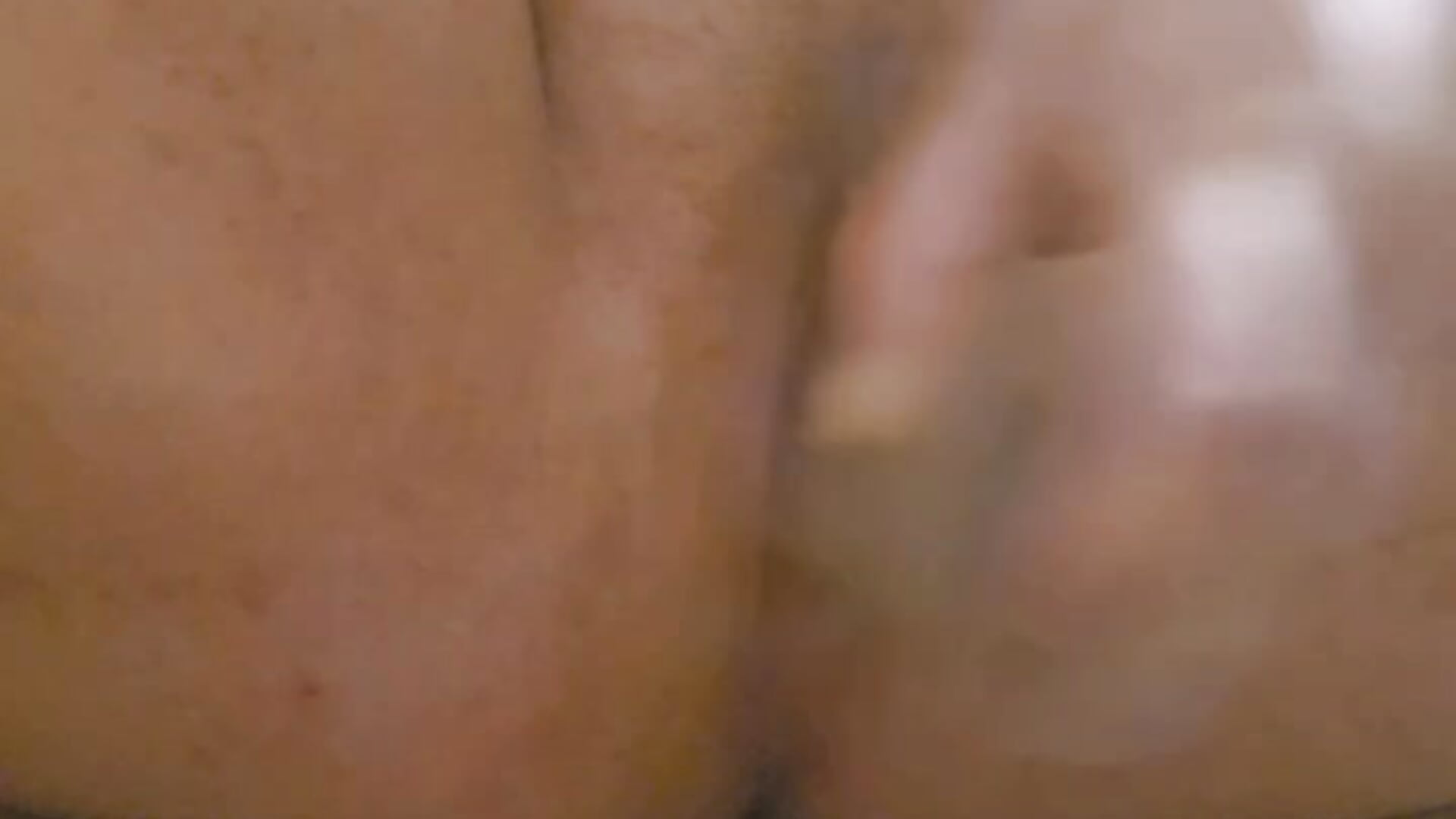 Je suis bien fontaine 😛💦💦👈👈😝😝 - video by boakiss07 cam model