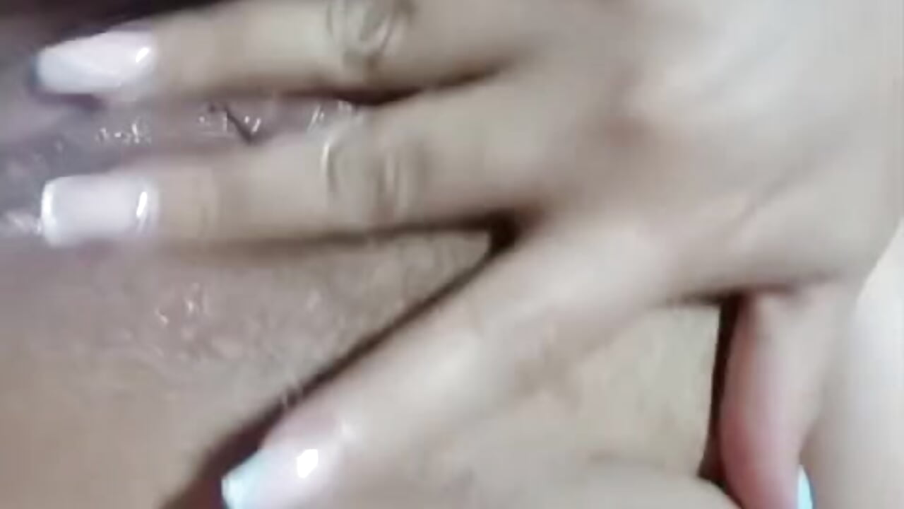 Fucking my tight pussy with my fingers 🔥🔥💦
