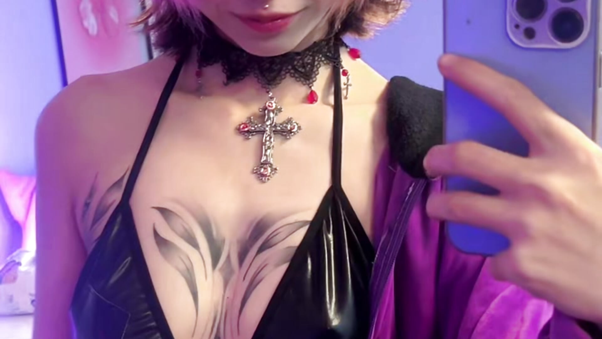 I am spectacular, my reflection confirms it 🥵🥵 - video by Hannahpage cam model