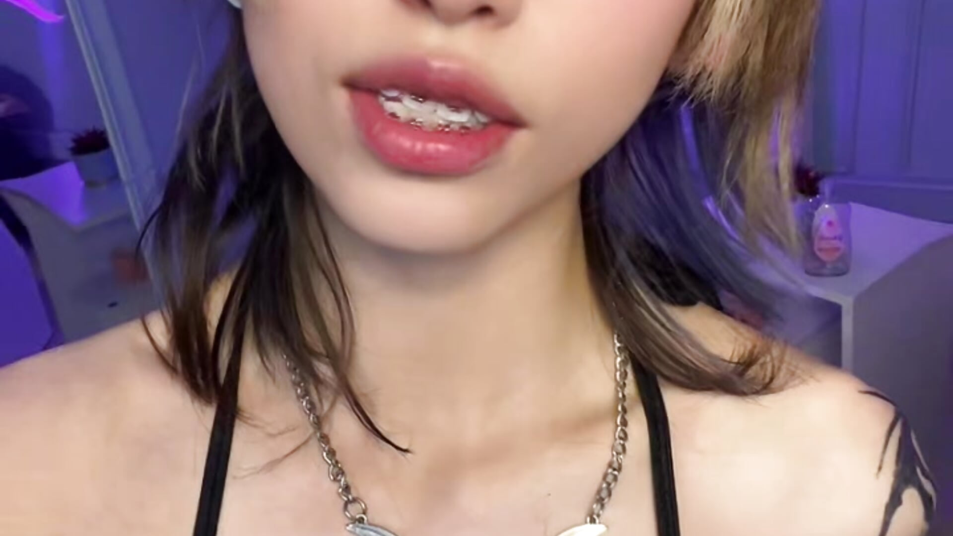 I'll wait for you at my end of the year show December 31 🔥 - Hannahpage 캠 모델의 동영상