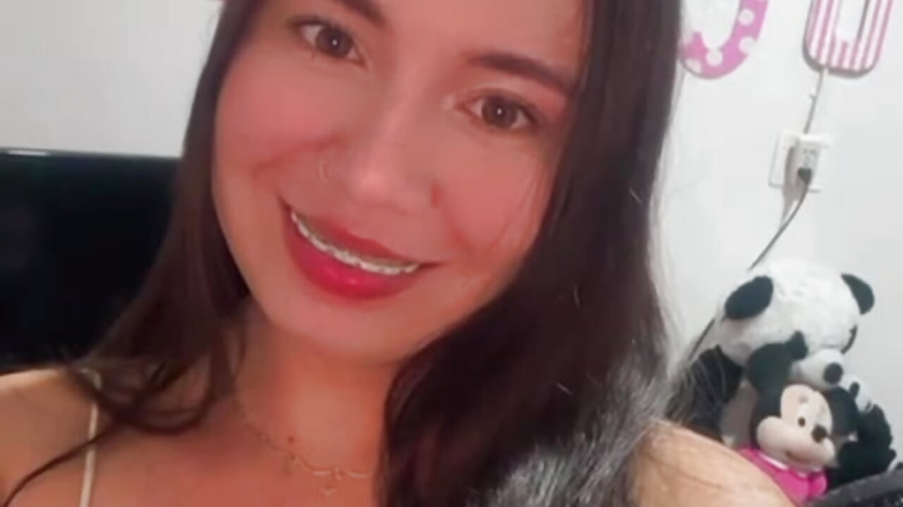 ❤️ - video by Alexamia cam model