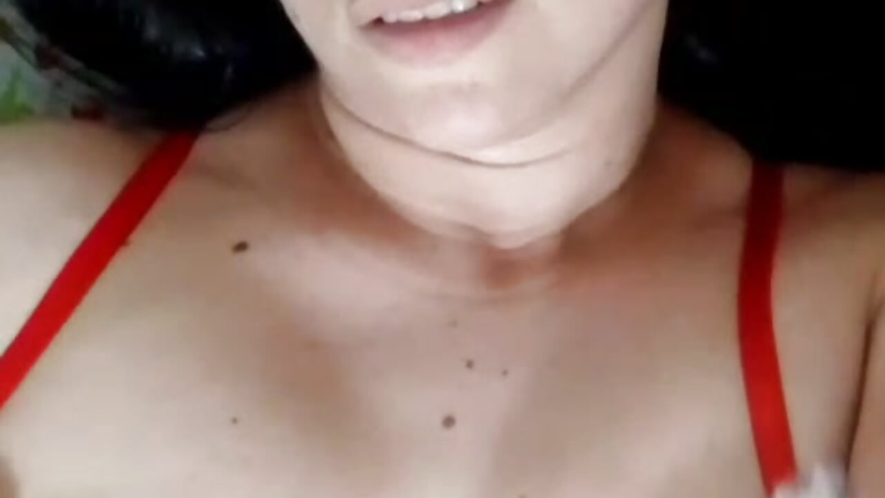 Showing off a little bit of your Christmas gift 🎄🎁 - vídeo de loreen_grey modelo de câmara