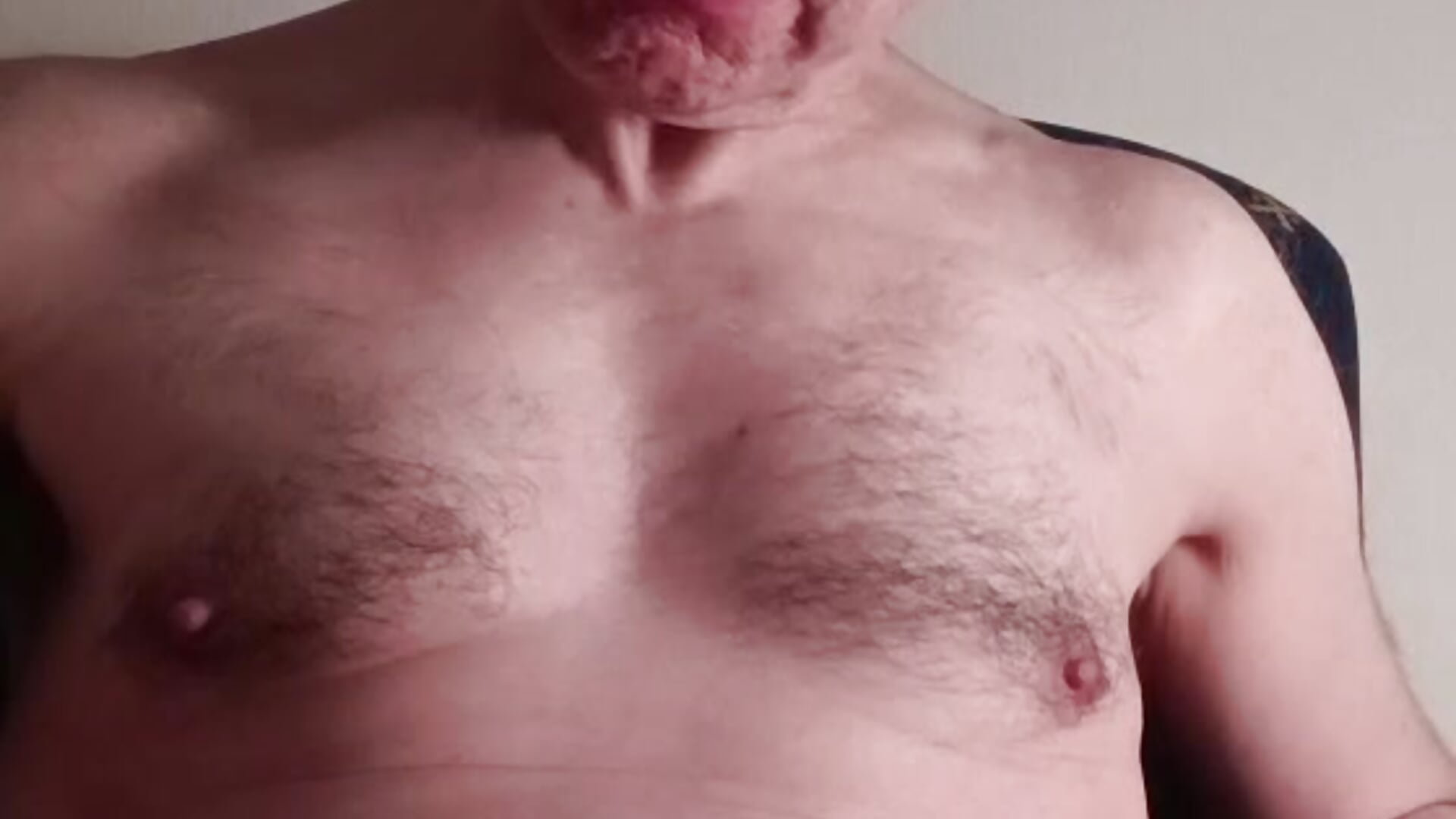 1000357912 – video od webkamerové modelky mario7767